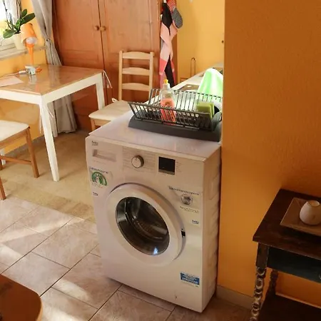 Kleine Wohngelegenheit Am Stadtrand Von