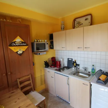 公寓 Kleine Wohngelegenheit Am Stadtrand Von 开姆尼茨