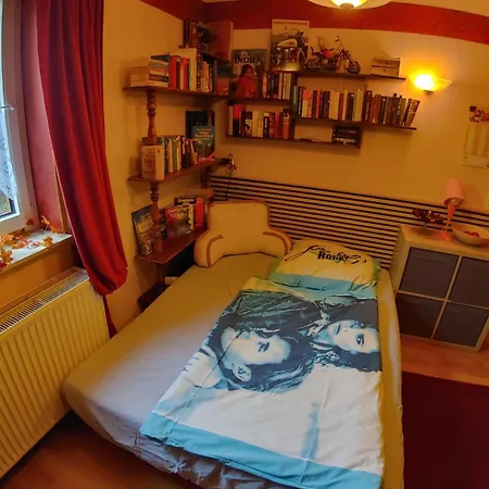 Kleine Wohngelegenheit Am Stadtrand Von