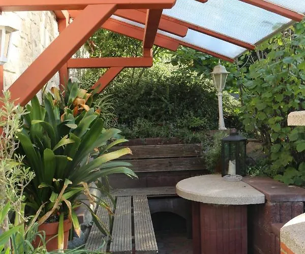 Apartment Kleine Wohngelegenheit Am Stadtrand Von Chemnitz