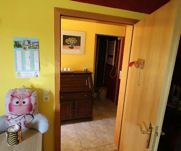 Kleine Wohngelegenheit Am Stadtrand Von