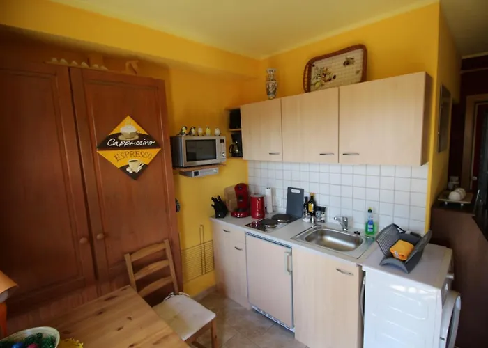 Apartment Kleine Wohngelegenheit Am Stadtrand Von Chemnitz