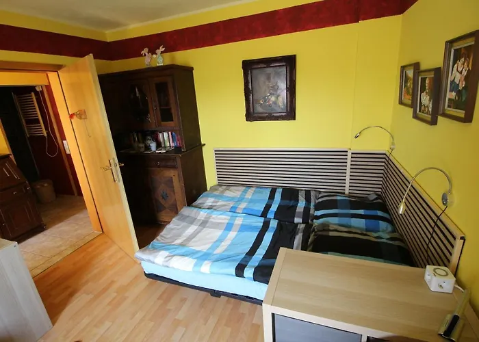 Kleine Wohngelegenheit Am Stadtrand Von Apartment