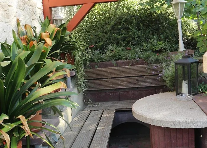 Kleine Wohngelegenheit Am Stadtrand Von